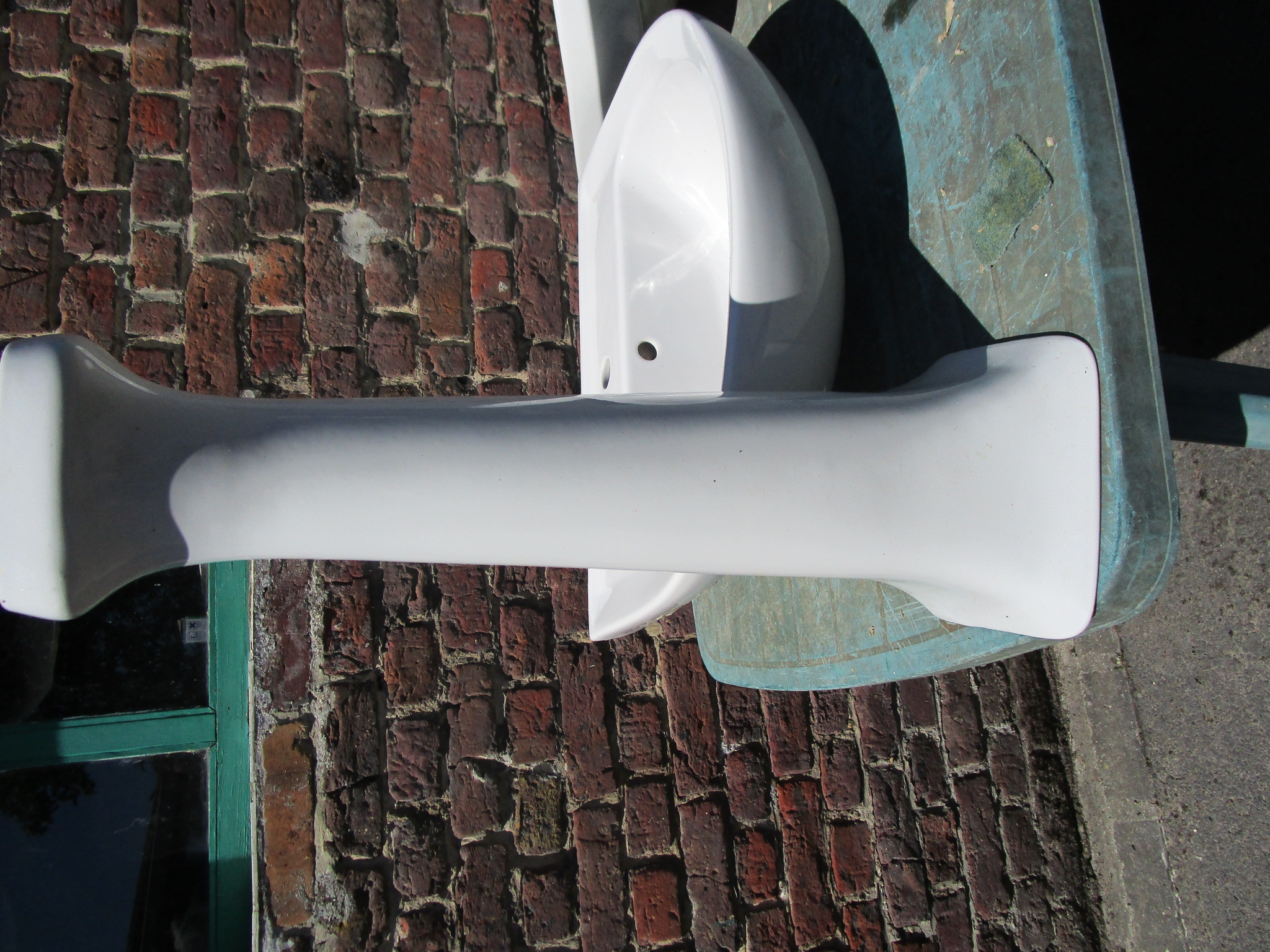 lavabo neuf avec colonne 