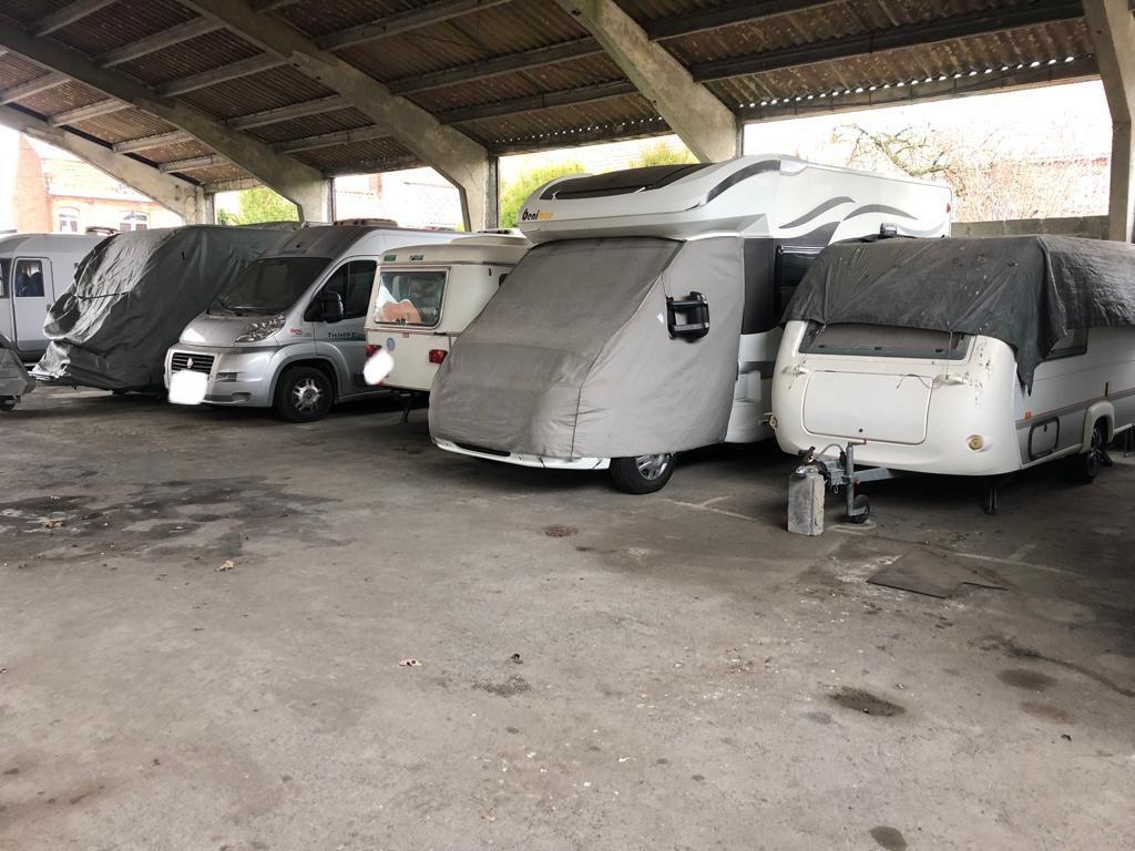 emplacement couvert à louer 