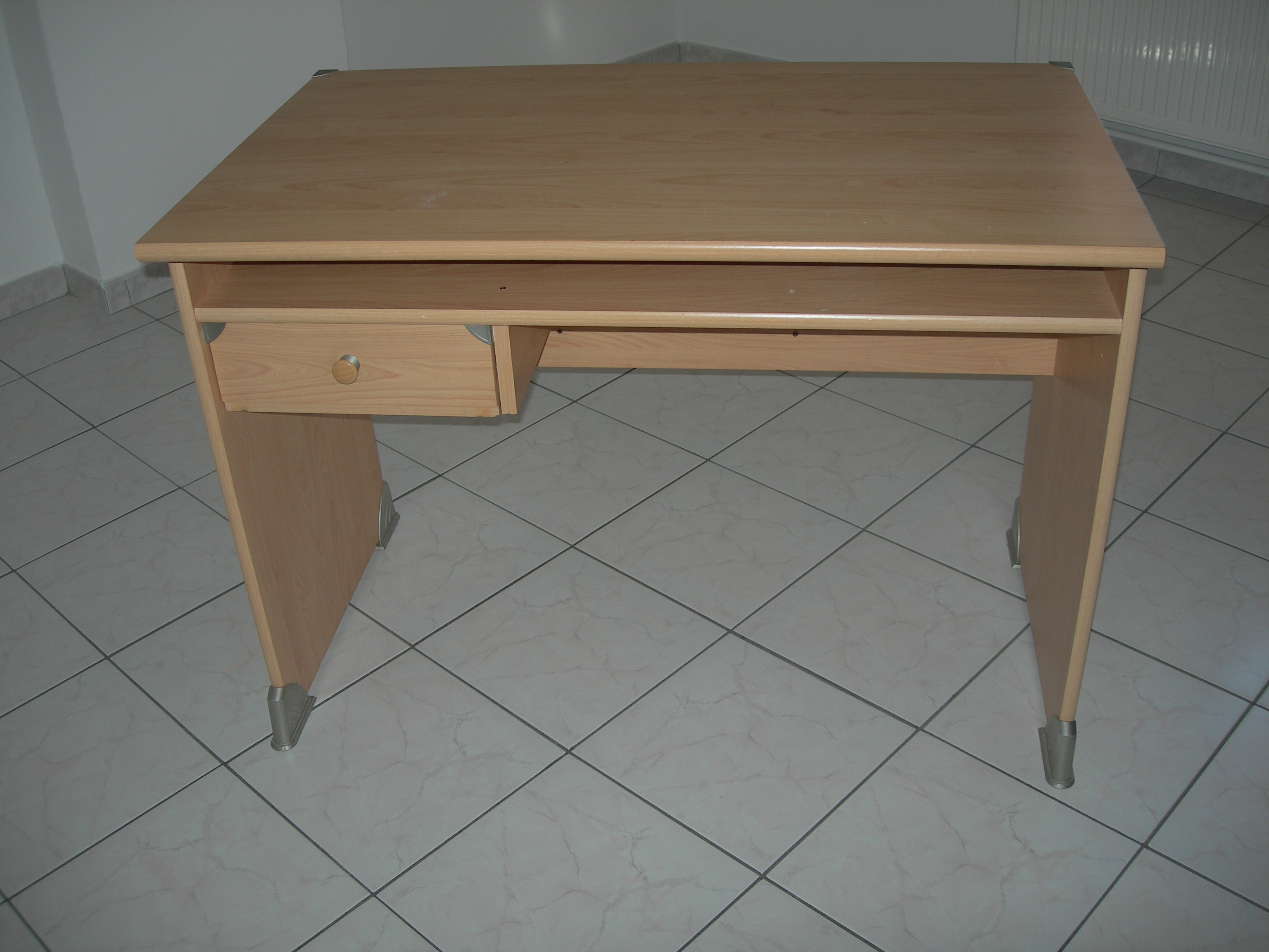 Bureau étudiant(e)