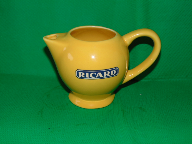 Pichet en c?ramique publicitaire Ricard 