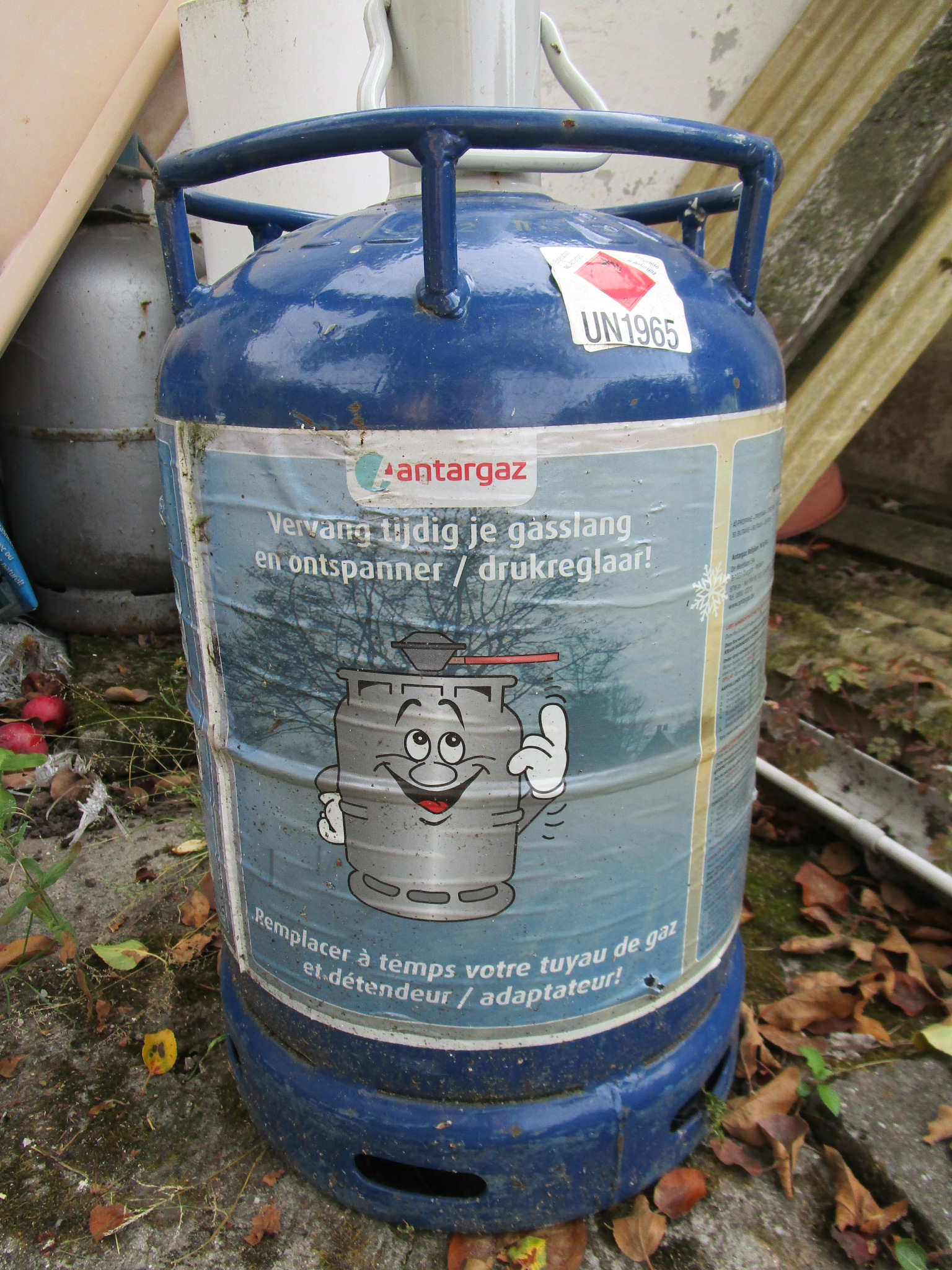 bouteilles de gaz vides région d'Antoing