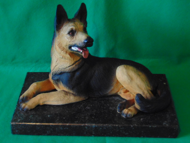 Ancienne Figurine d'un Berger Allemand 