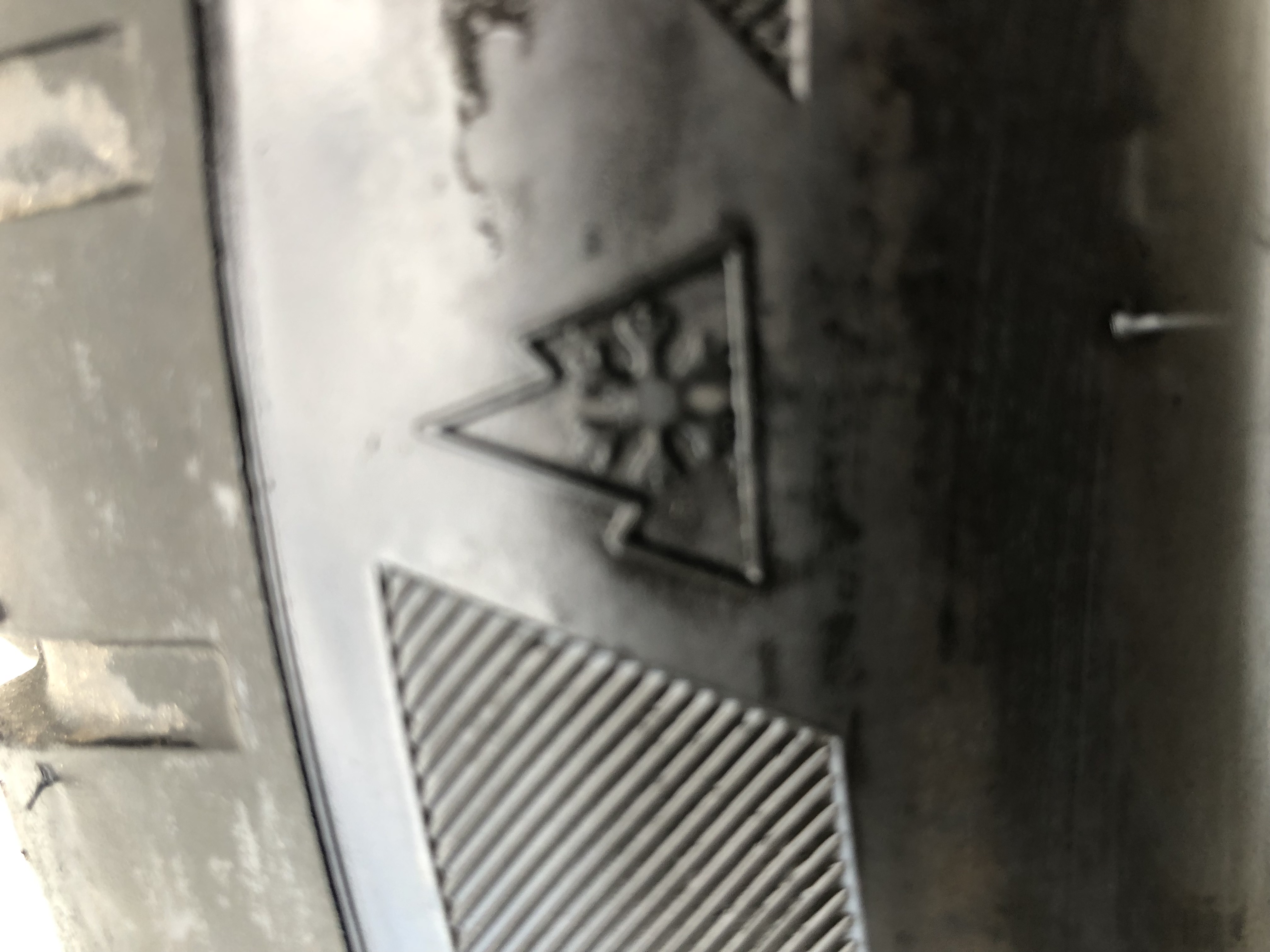 4 Roues complètes avec pneus hiver Bridgestone
