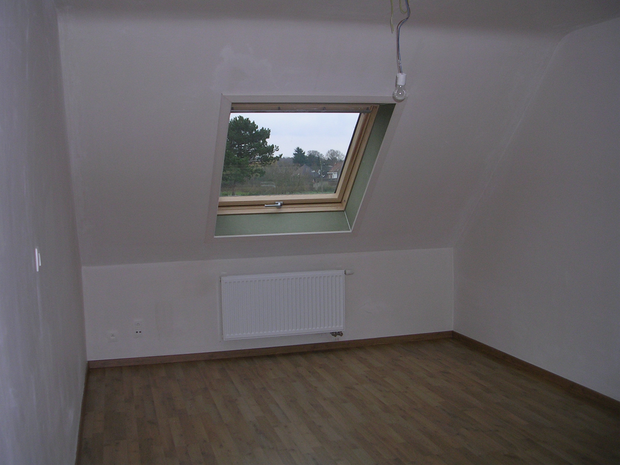 A louer : maison très récente 2ch  à Tournai 