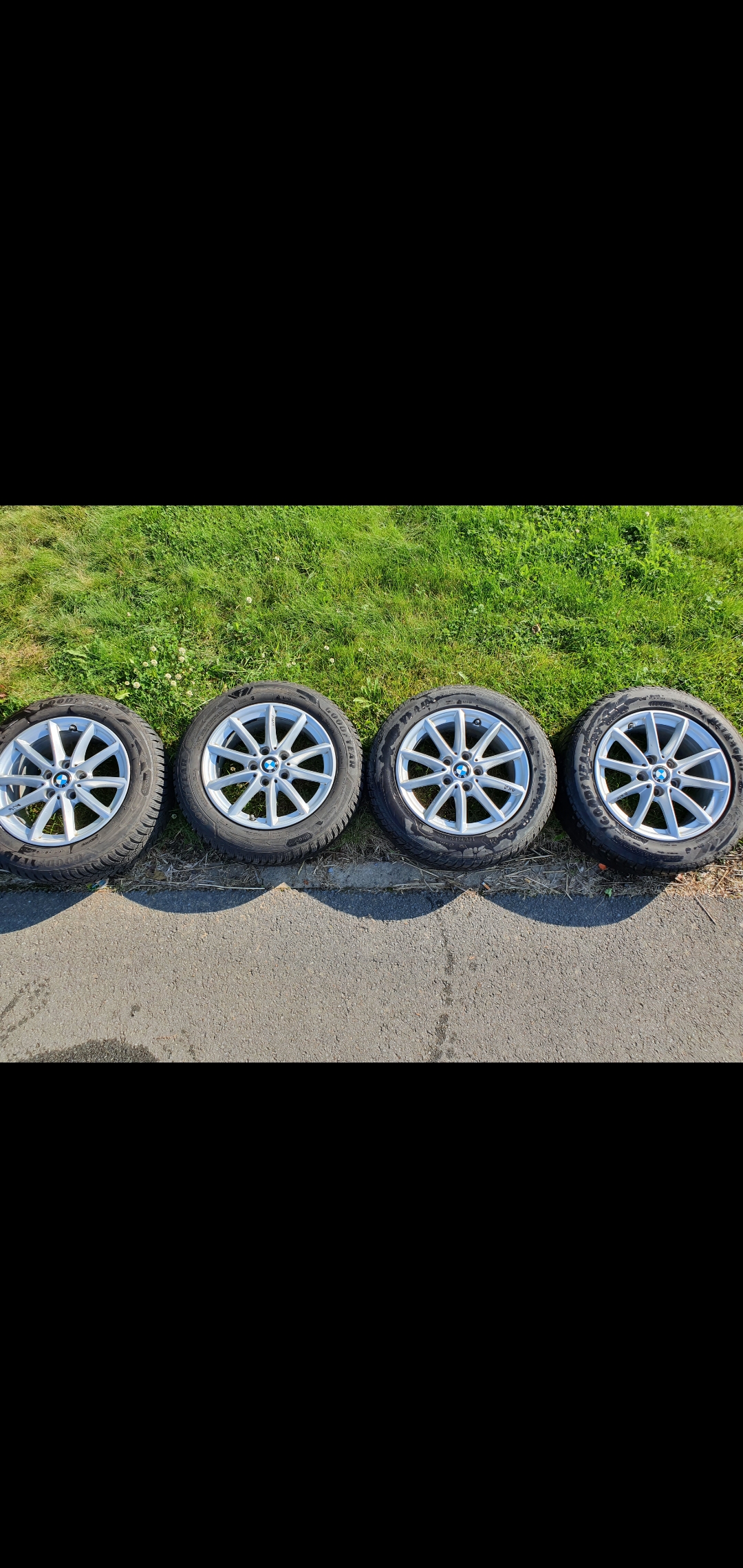 Lot 4 jantes BMW avec pneus hiver